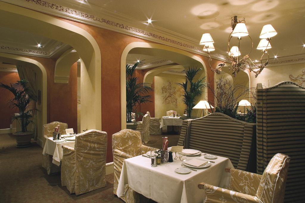 Hotel Lotti 파리 레스토랑 사진